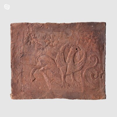 Płytka ceramiczna z gryfem, Gniezno, wczesne średniowiecze